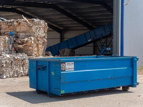 LOCATION DE BENNES (86)